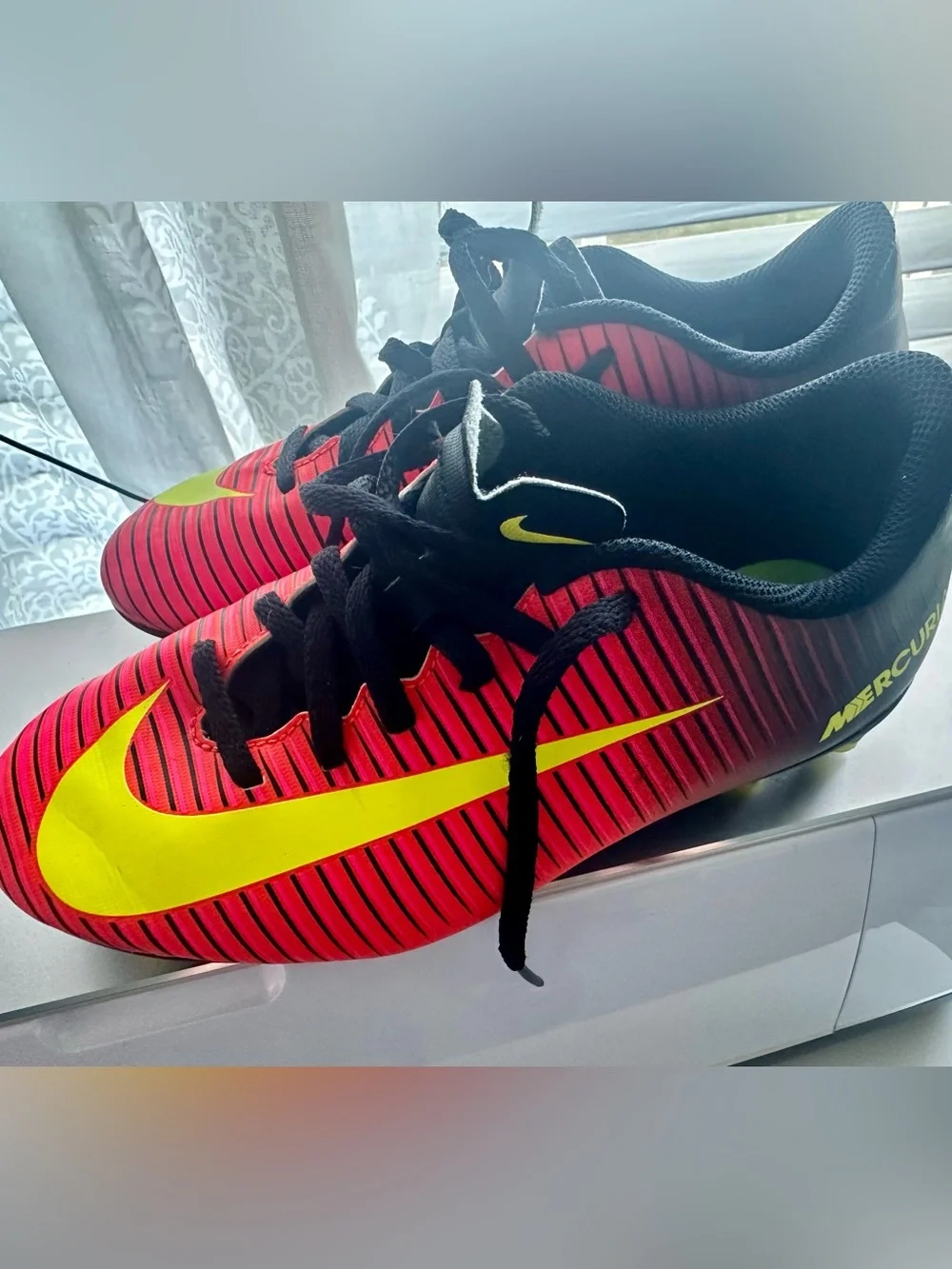 Nike Red Black & Yellow Mercurial Soccer Cleats size Youth 4.0